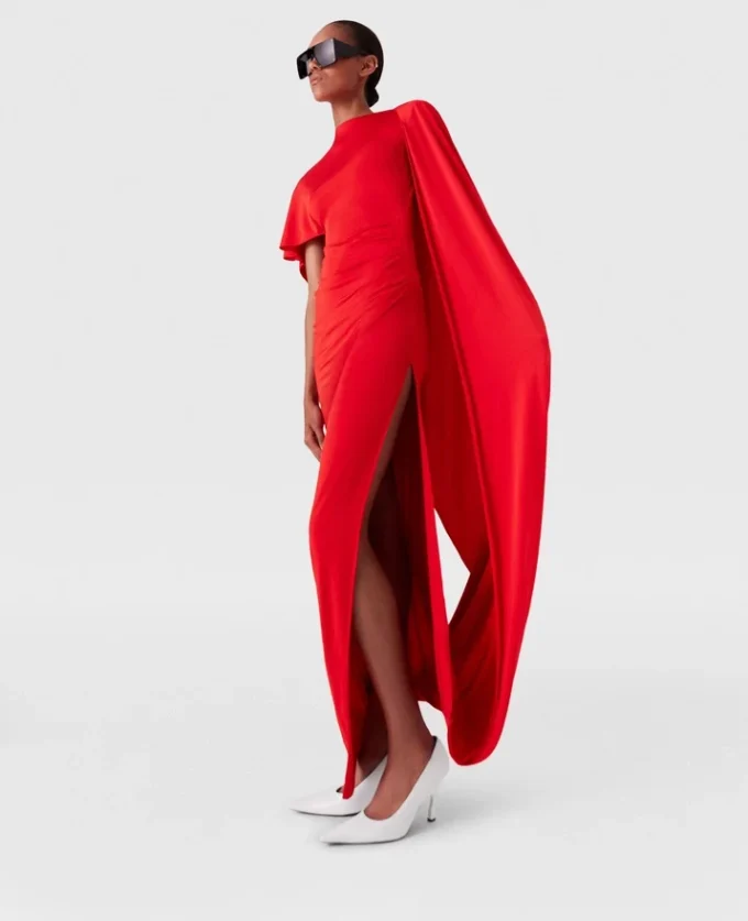 Asymmetrisches Cape-Maxikleid