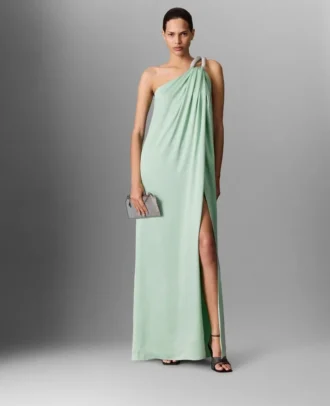 Asymmetrisches, drapiertes Maxikleid mit bleifreier Kristallkette