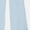 Ausgestellte Jeans in heller Waschung