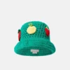 Beerenbestickter Häkel-Bucket-Hat