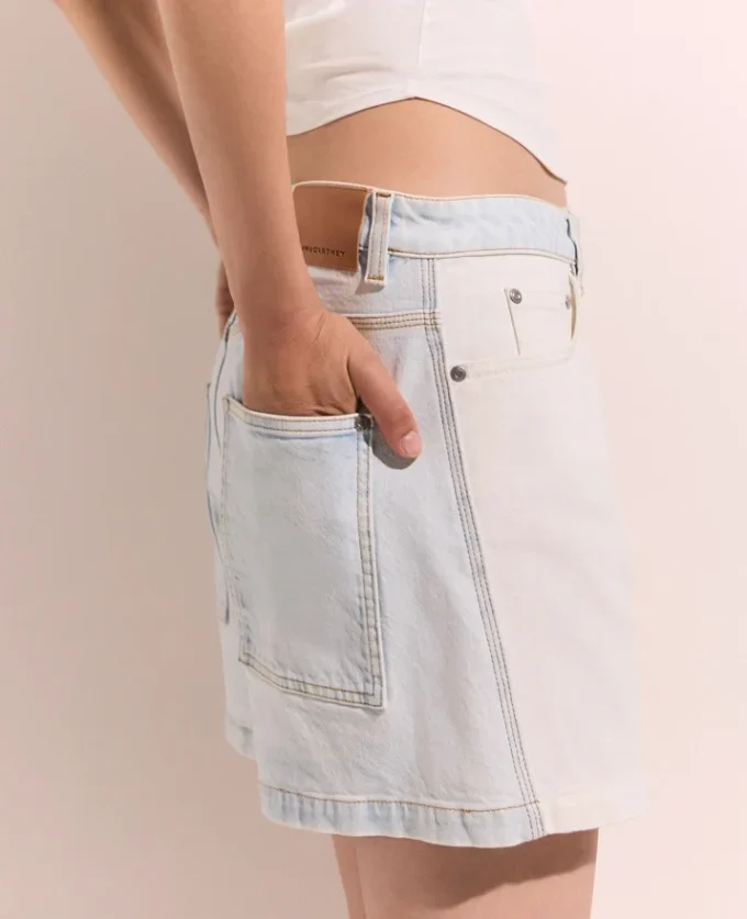 Denim-Shorts mit Einsätzen
