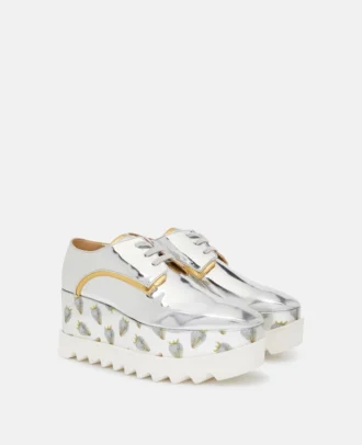 Elyse Plateau-Schuhe mit Erdbeer-Print und Metallic-Effekt