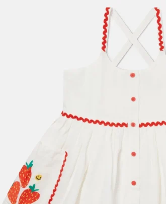 Erdbeerbesticktes ärmelloses Kleid
