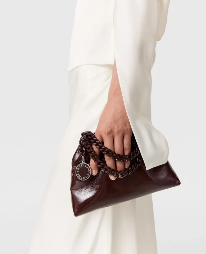 Satin-Oberteil mit Cape-Ärmeln und Cut-outs