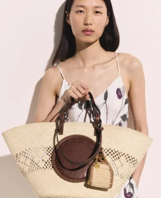 Falabella Raffia AirPods Case Schlüsselanhänger Falabella Raffia AirPods Case Schlüsselanhänger