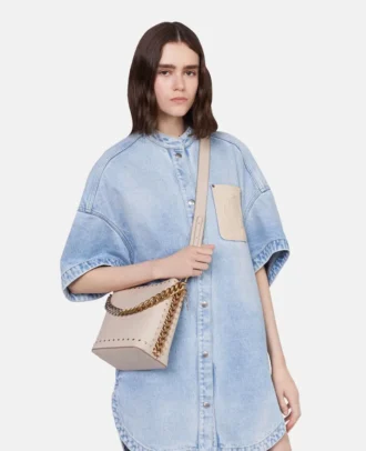Frayme Bucket Bag mit Nieten und genarbtem Alter Mat-Leder