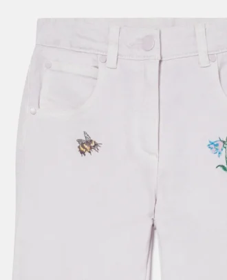 Jeans mit Blumenstickerei
