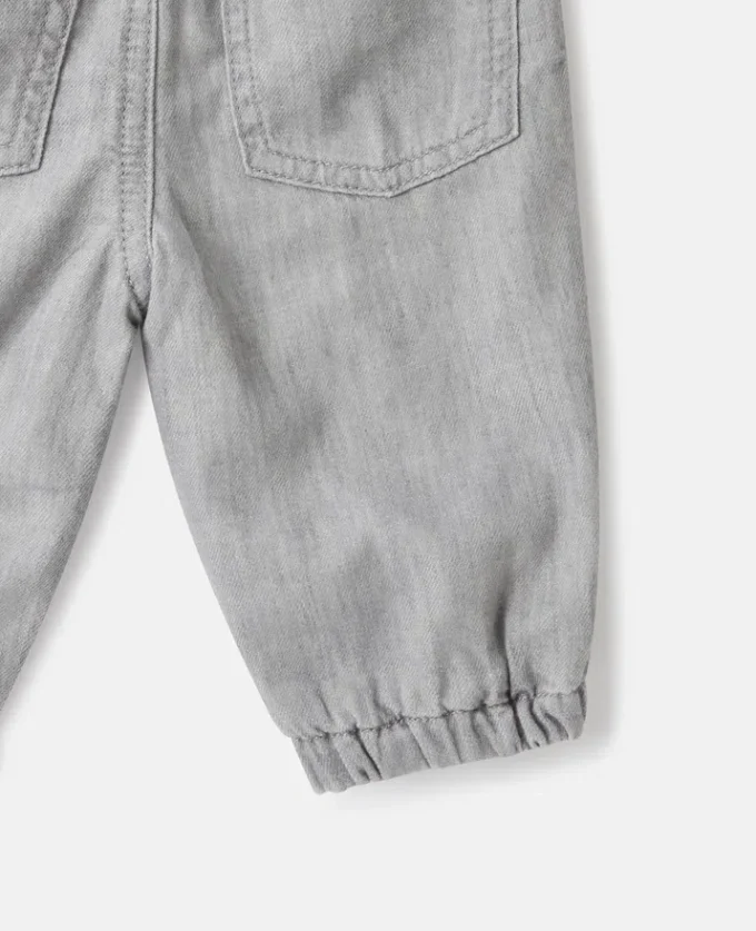 Jeans mit Eichhörnchen-Grafik