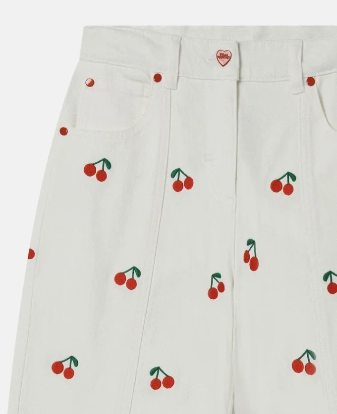 Jeans mit Kirschstickerei
