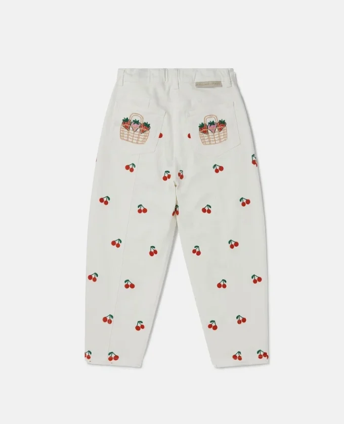 Jeans mit Kirschstickerei