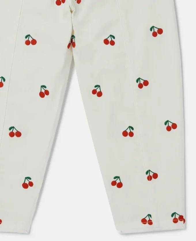 Jeans mit Kirschstickerei