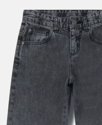 Jeans mit kontrastierenden Einsätzen und geradem Bein