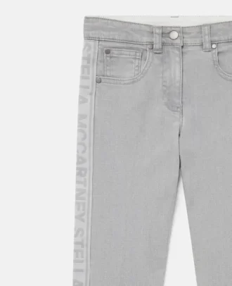 Jeans mit Markenlogo