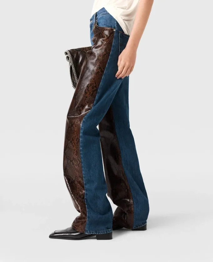 Jeans mit Schlangenpanel