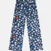 Jeans mit Sternenprint und geradem Bein