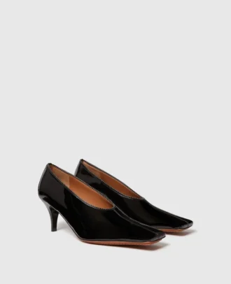 Kitten Heels mit eckiger Zehenpartie aus Lackleder