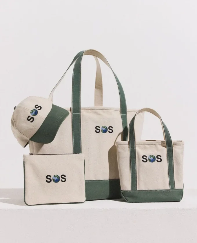 SOS-bestickte Baseballkappe
