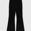 Kompakte Strickhose mit ausgestelltem Bein