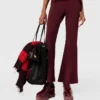 Kompakte Strickhose mit ausgestelltem Bein