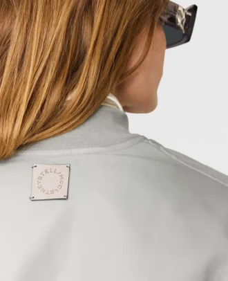 Kurze Bomberjacke