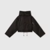 Langärmelige Jacke mit hohem Kragen
