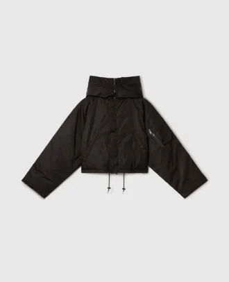 Langärmelige Jacke mit hohem Kragen