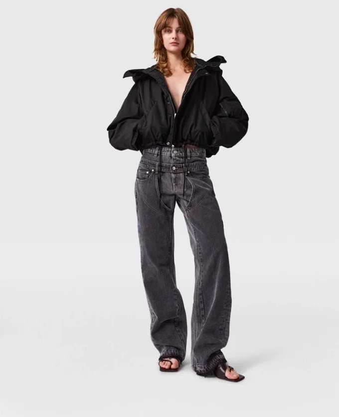 Langärmelige Jacke mit hohem Kragen