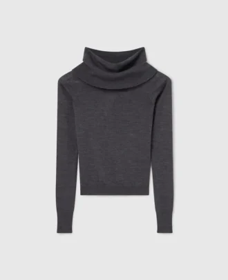 Langärmeliger Pullover mit schulterfreiem Ausschnitt