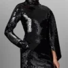 Langärmeliges, drapiertes Minikleid mit Pailletten