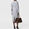 Langärmeliges Midikleid mit gedrehter Vorderseite