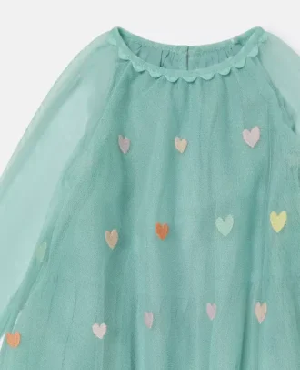 Langärmliges Kleid mit Herzstickerei