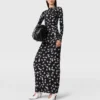 Langärmliges Kleid mit Taubenprint