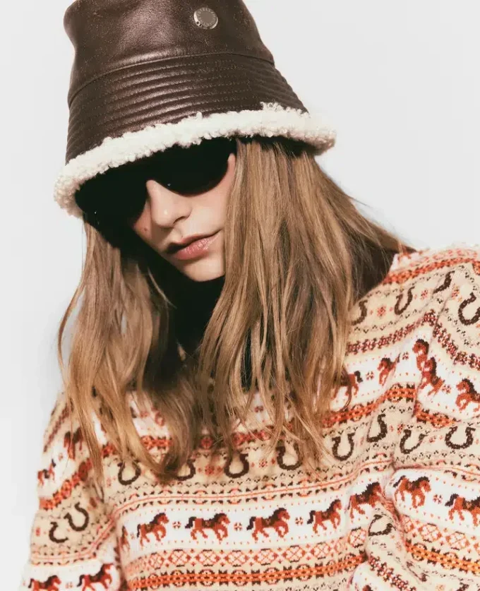 Logo-Bucket-Hat mit Plüschfutter
