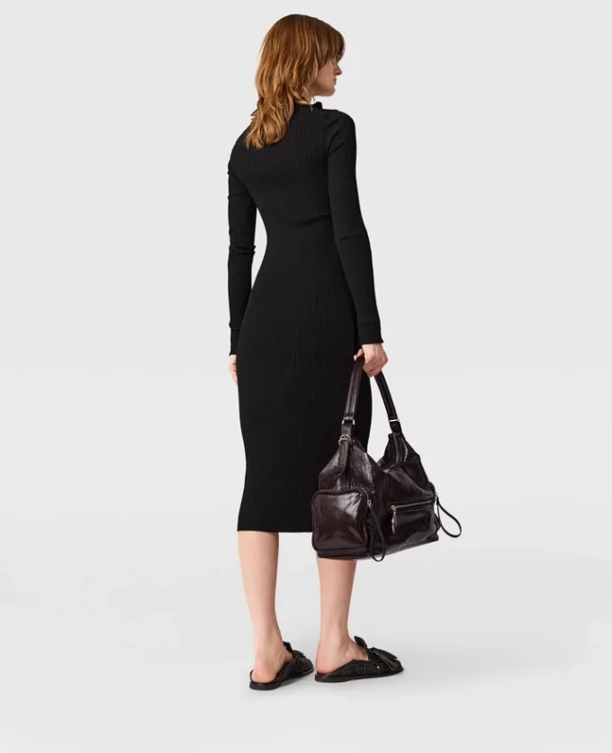 Midi-Kleid aus geripptem Strick mit Reißverschluss am Halsausschnitt