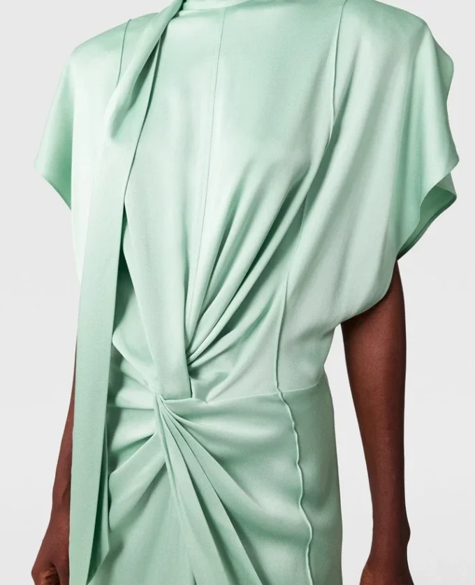 Midi-Kleid mit Flügelärmeln, Neckholder und Twist-Detail