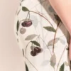 Midi-Kleid mit Kirschprint und Mesh-Stoff