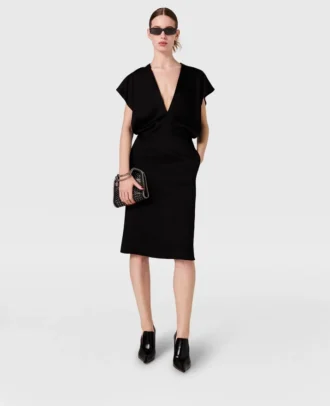 Midi-Kleid mit tiefem V-Ausschnitt und Kapuzenärmeln