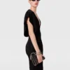 Midi-Kleid mit tiefem V-Ausschnitt und Kapuzenärmeln