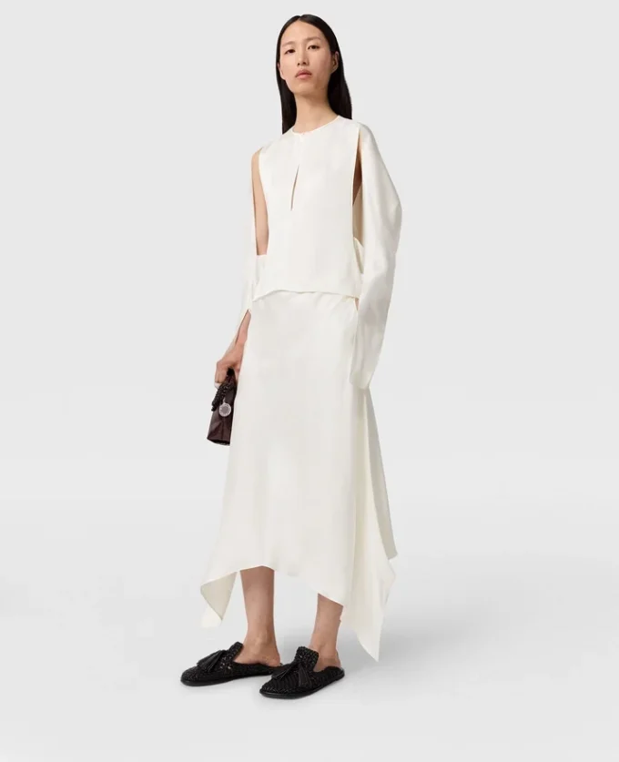 Satin-Oberteil mit Cape-Ärmeln und Cut-outs