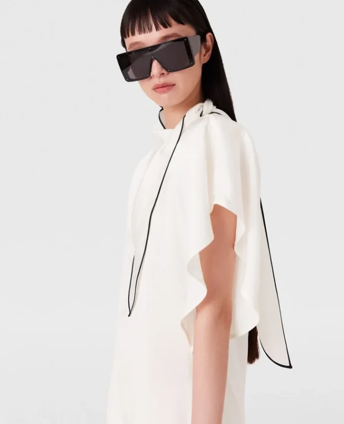 Minikleid mit Krawattenkragen