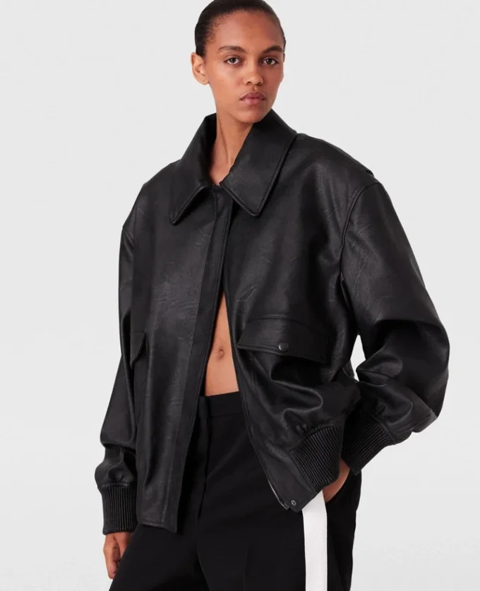 Oversized-Bomberjacke aus veganem Material