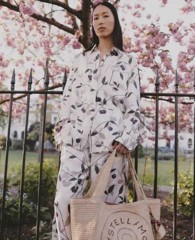 Oversized-Hemd mit Kirschprint