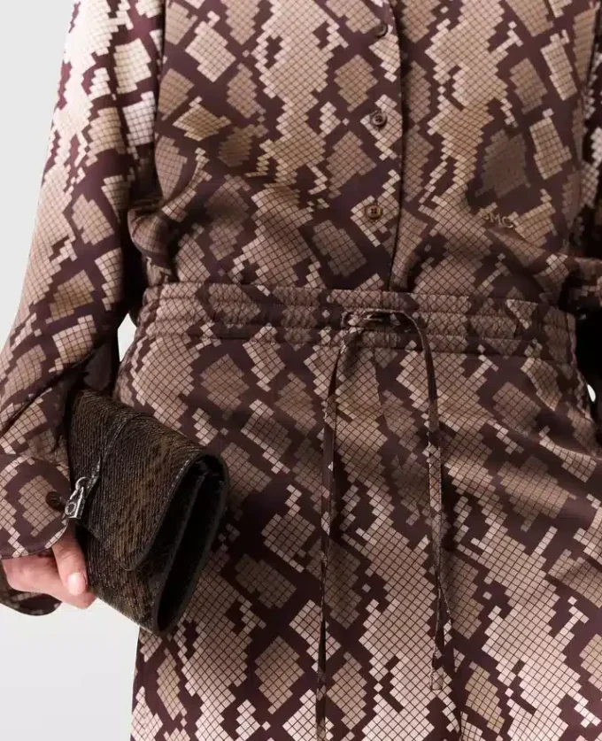 Oversized-Hose mit Kordelzug und Schlangenprint