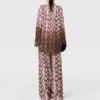 Oversized-Hose mit Kordelzug und Schlangenprint