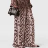 Oversized-Hose mit Kordelzug und Schlangenprint