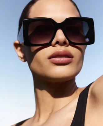 Oversized-Sonnenbrille mit quadratischen Gläsern und Farbverlauf