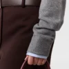Polohemd mit starken Schultern