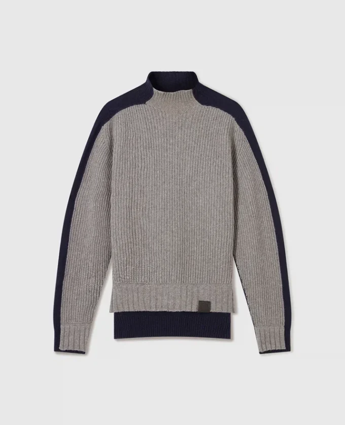 Pullover mit Rollkragen und kontrastierenden Einsätzen