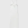 Rüschen-Kleid mit V-Ausschnitt