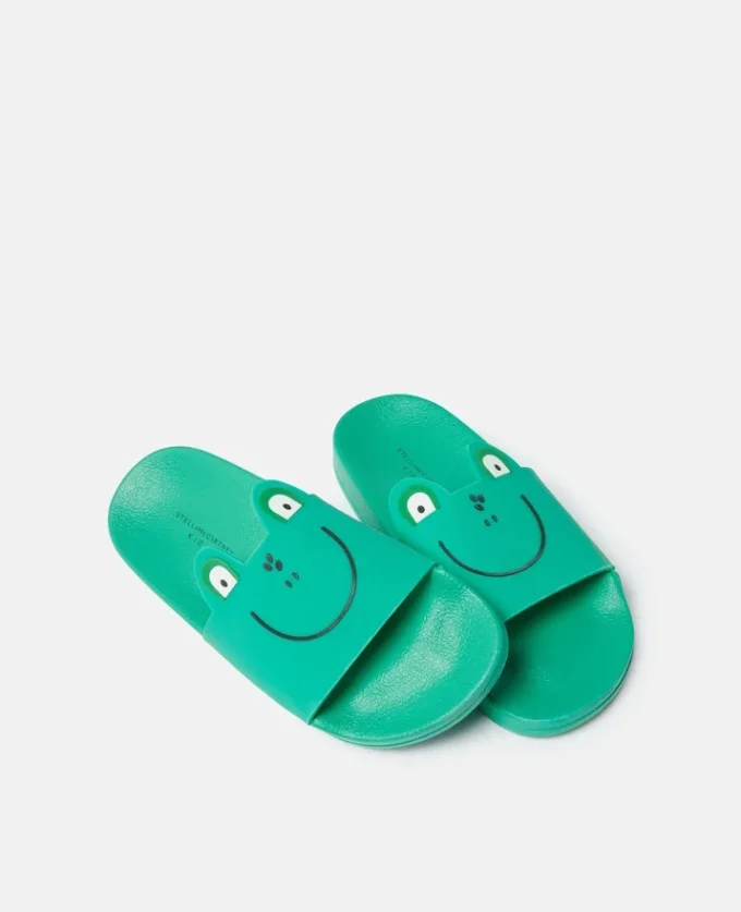 Sandalen mit Froschmotiv